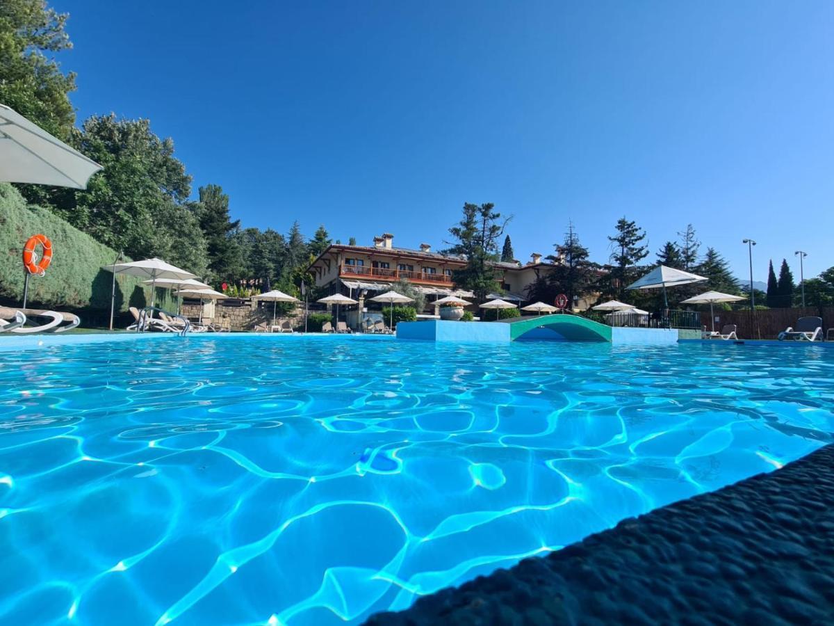 Hotel Rural Spa & Wellness Hacienda Los Robles Navacerrada Exterior foto