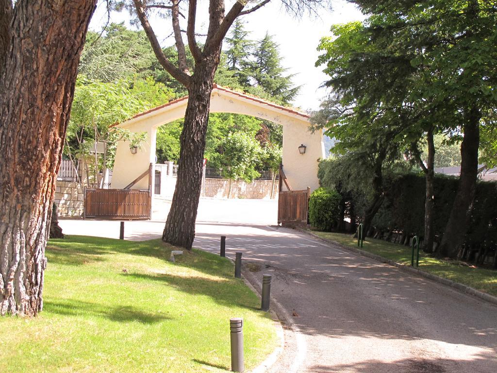 Hotel Rural Spa & Wellness Hacienda Los Robles Navacerrada Exterior foto